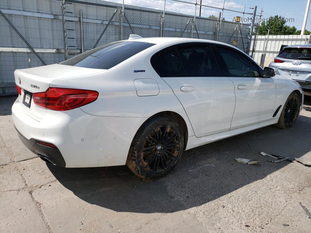 2019 Bmw 530xe  White vin: WBAJB1C56KB376623