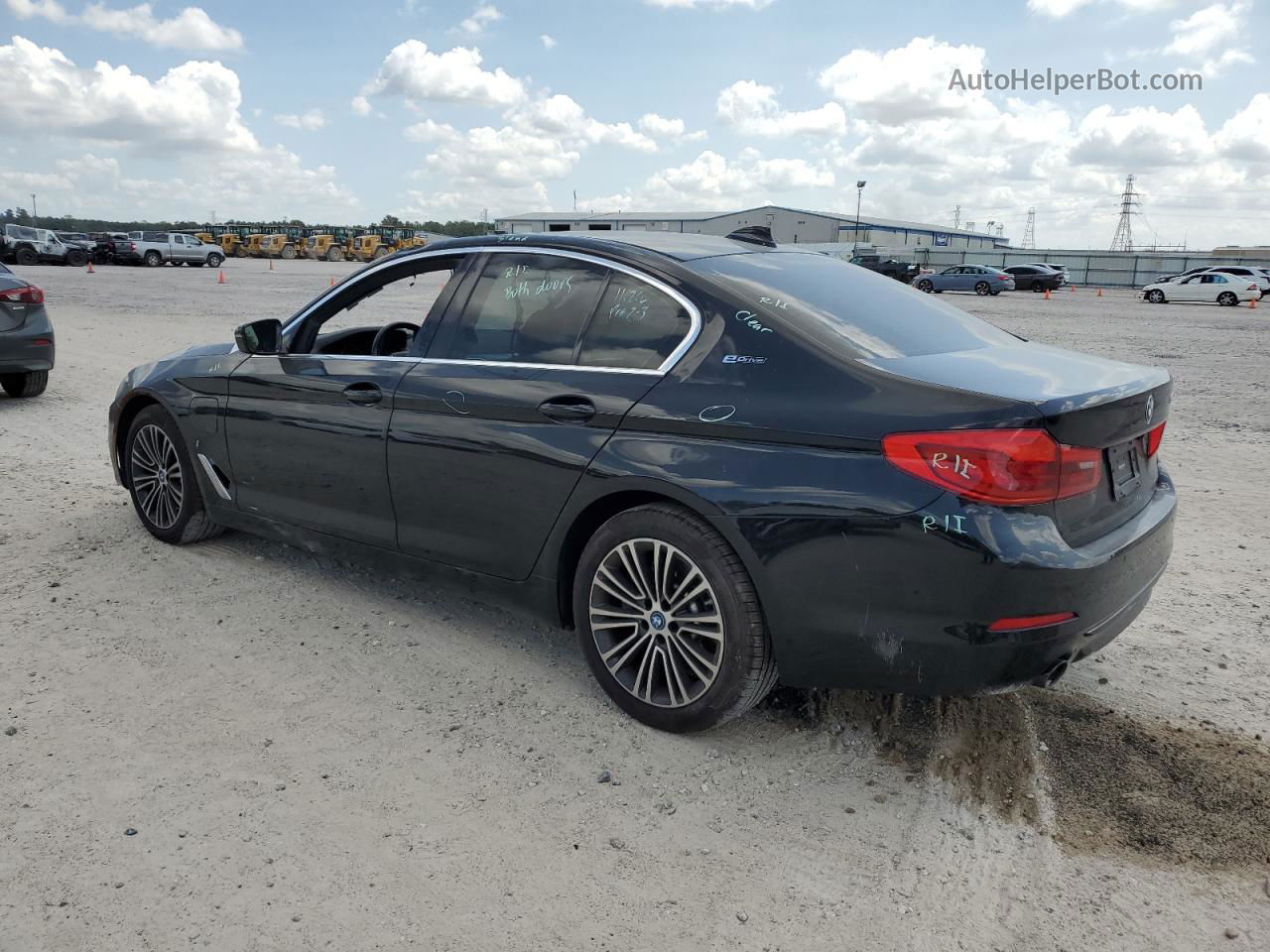 2019 Bmw 530xe  Black vin: WBAJB1C58KB375778