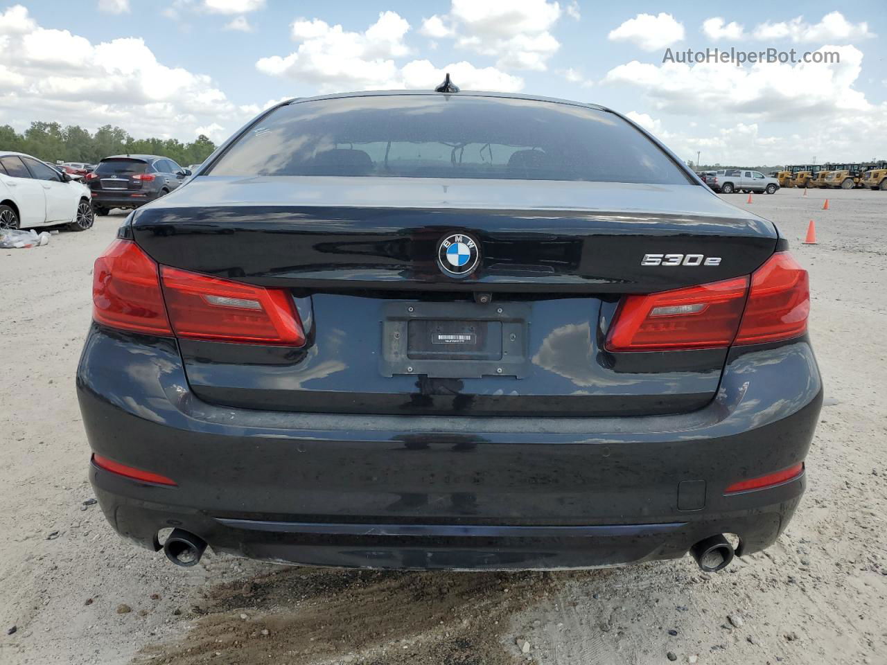 2019 Bmw 530xe  Черный vin: WBAJB1C58KB375778