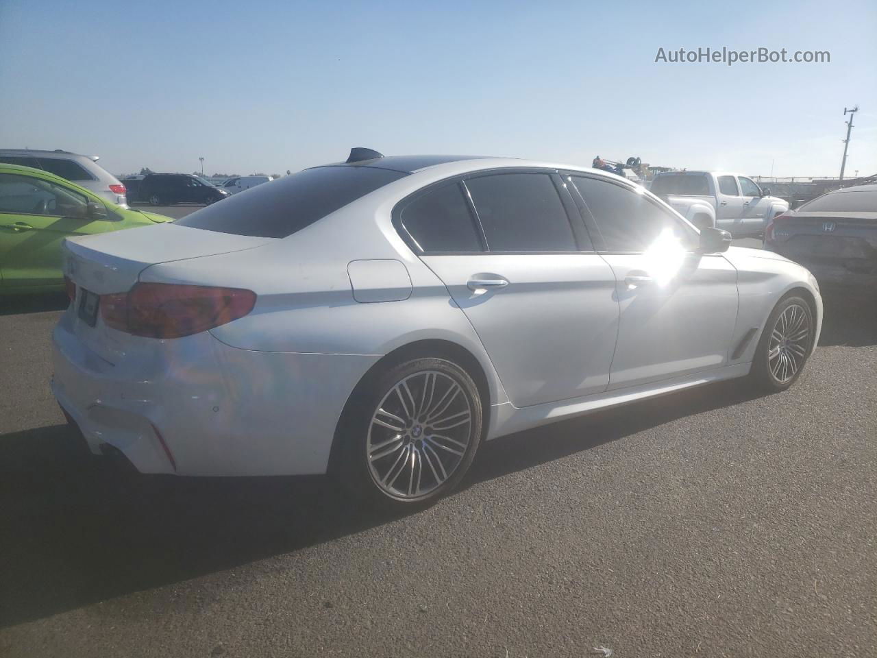 2017 Bmw 540 I White vin: WBAJE5C3XHG916497