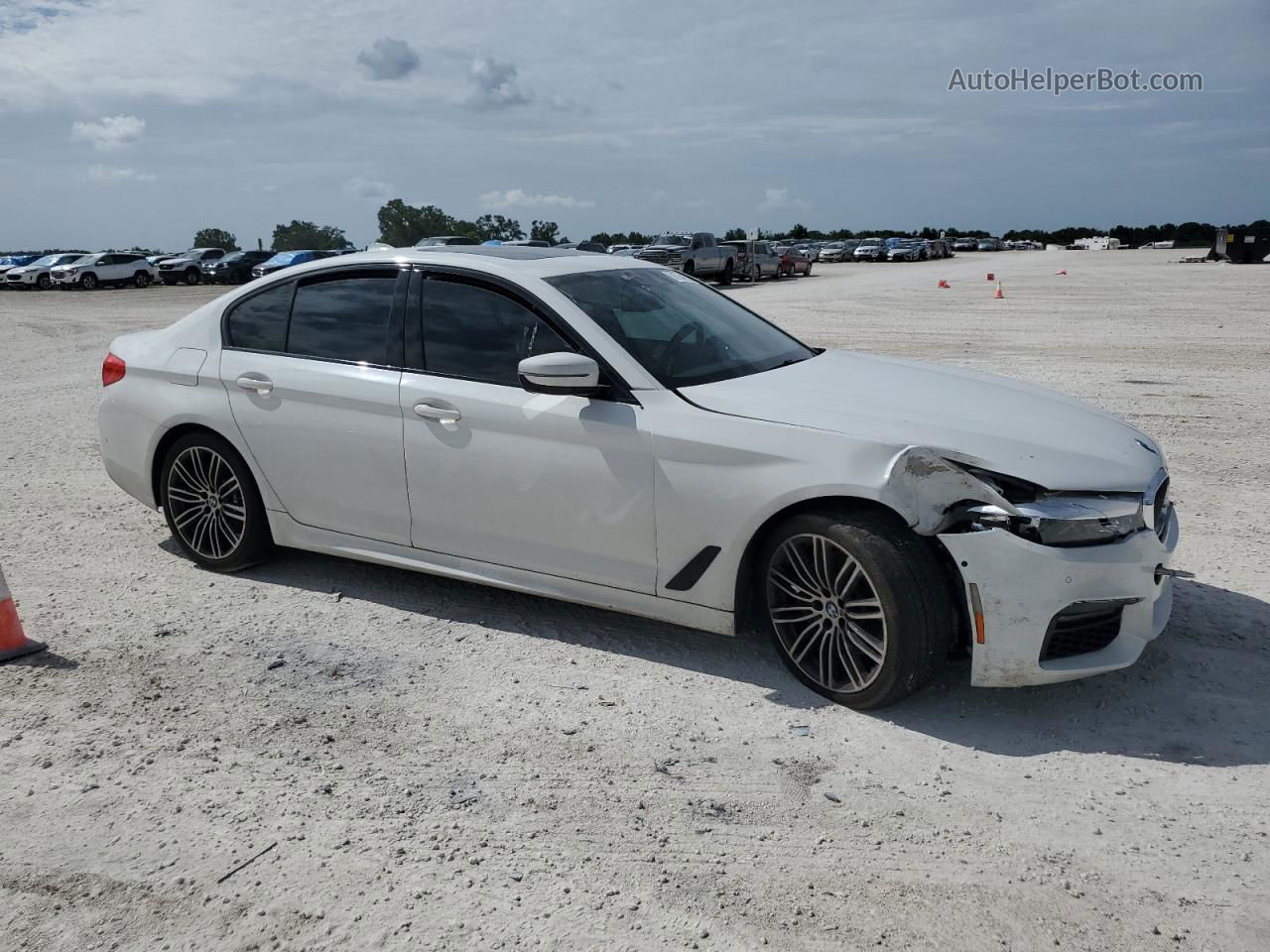 2019 Bmw 540 I White vin: WBAJE5C53KG919198