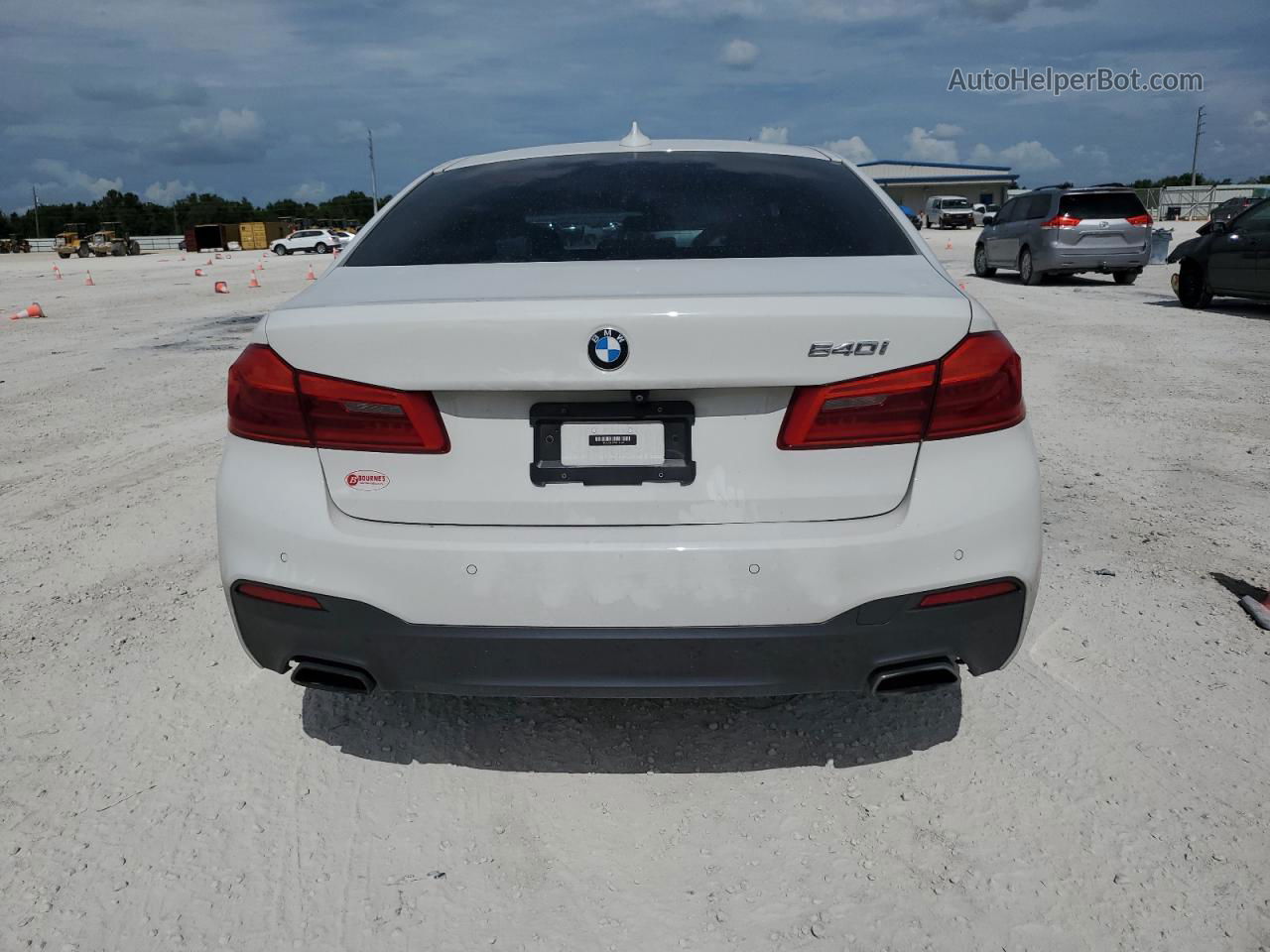 2019 Bmw 540 I White vin: WBAJE5C53KG919198