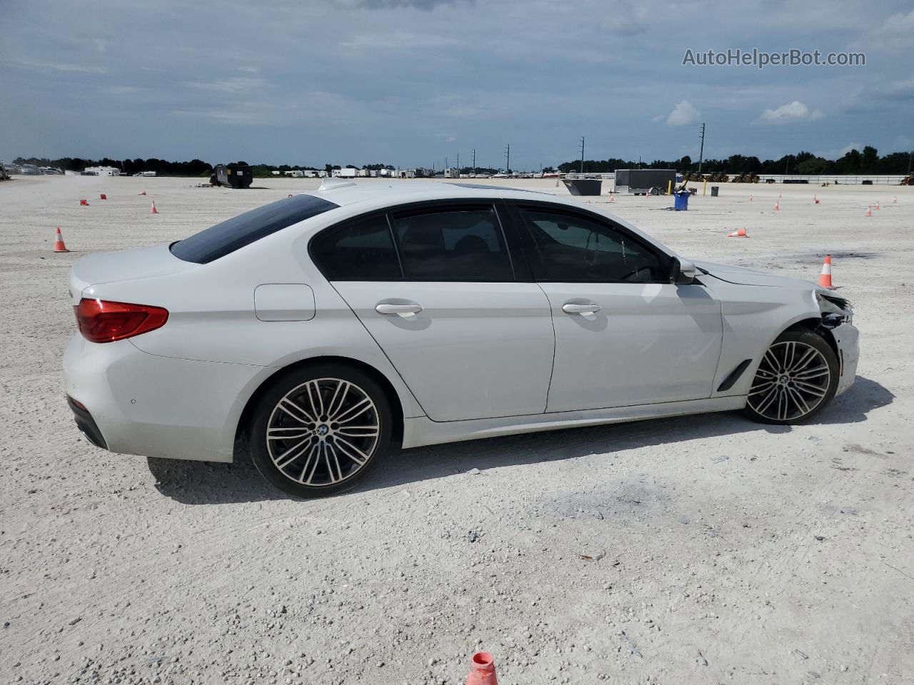 2019 Bmw 540 I White vin: WBAJE5C53KG919198