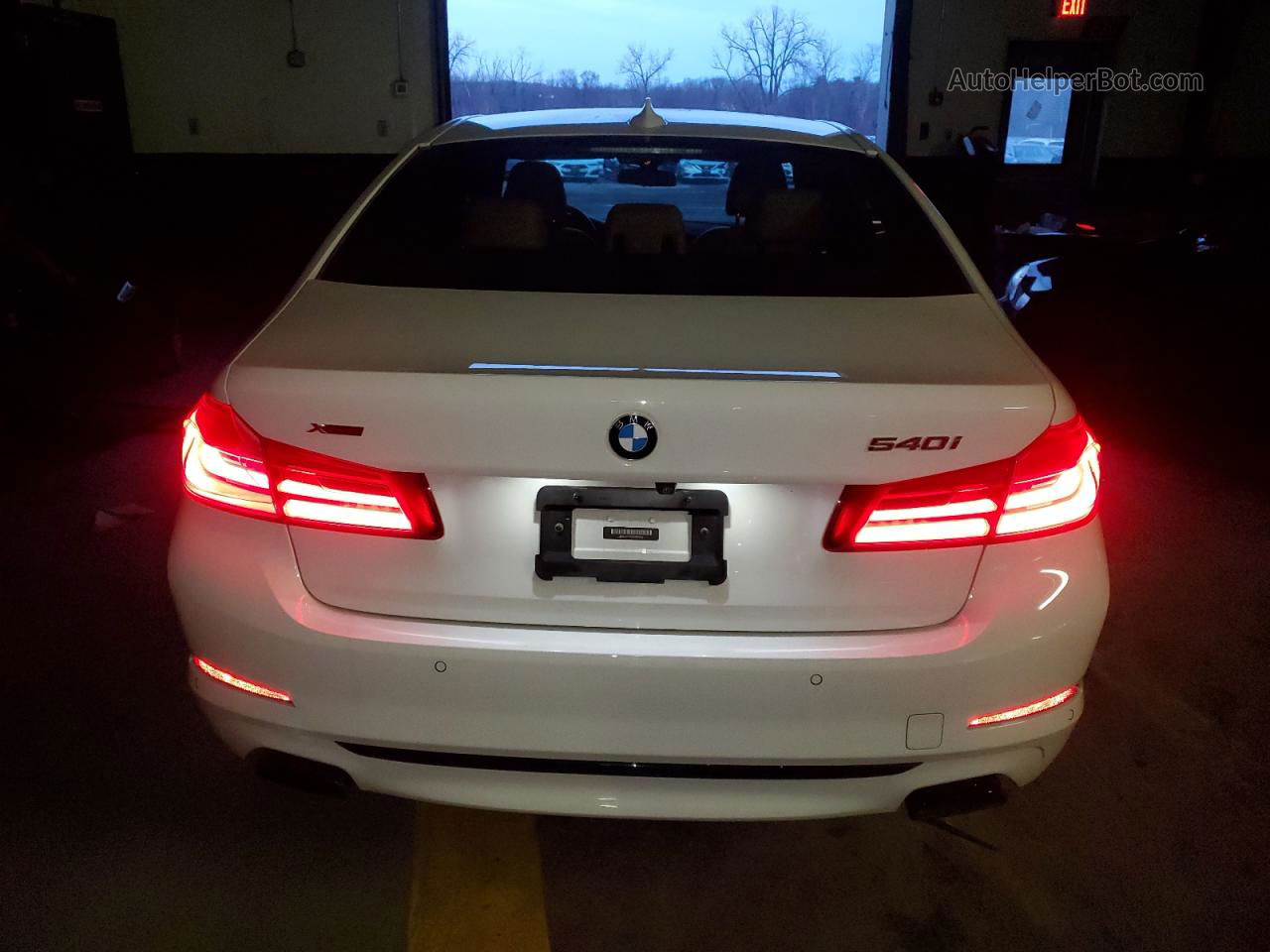 2019 Bmw 540 Xi White vin: WBAJE7C53KG893102