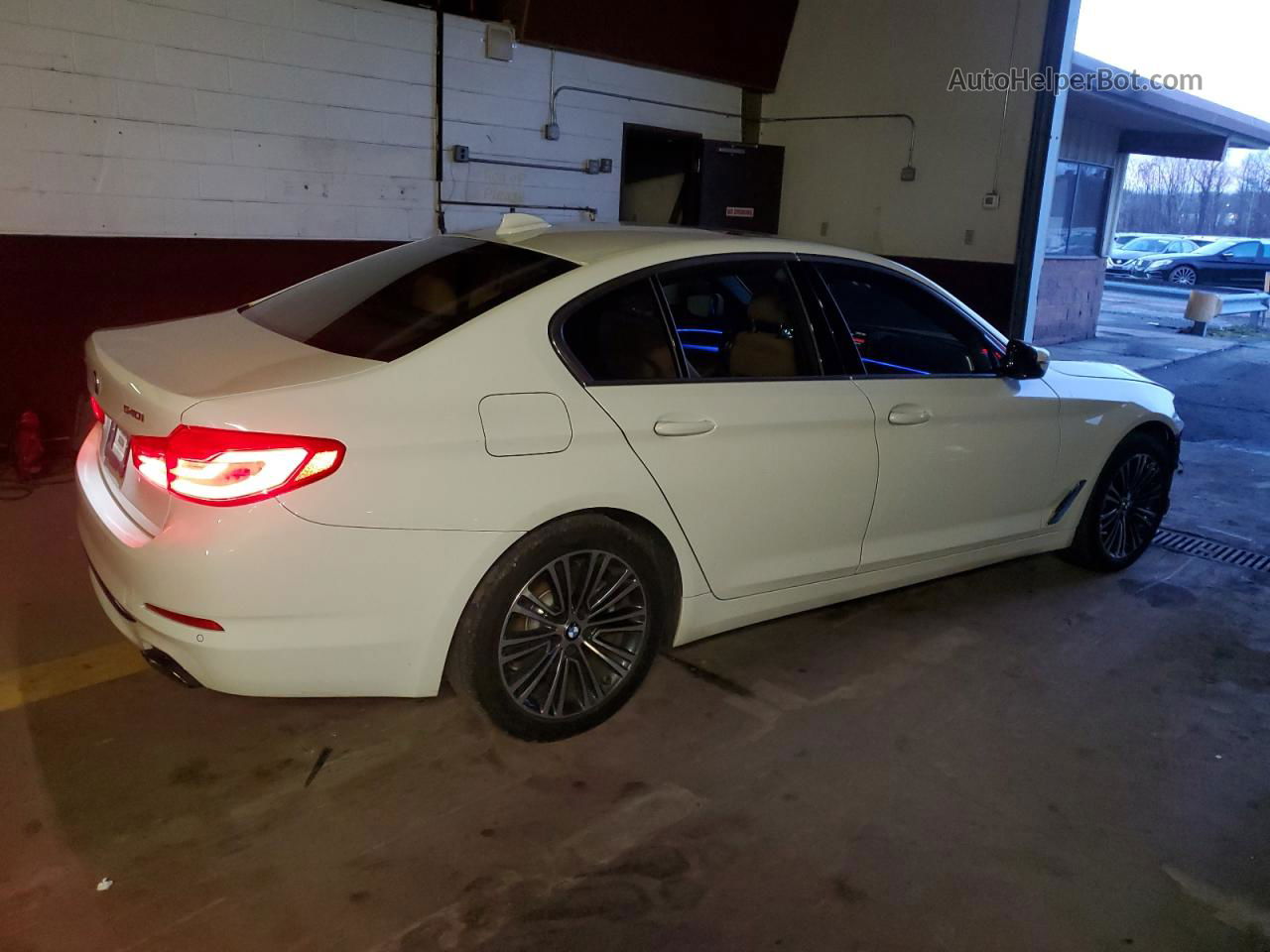 2019 Bmw 540 Xi White vin: WBAJE7C53KG893102