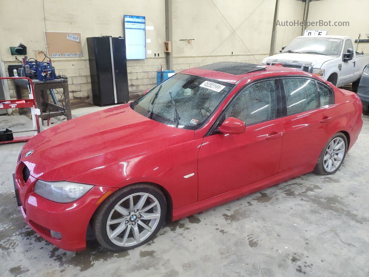 2011 Bmw 328 I Красный vin: WBAPH7C53BE674492