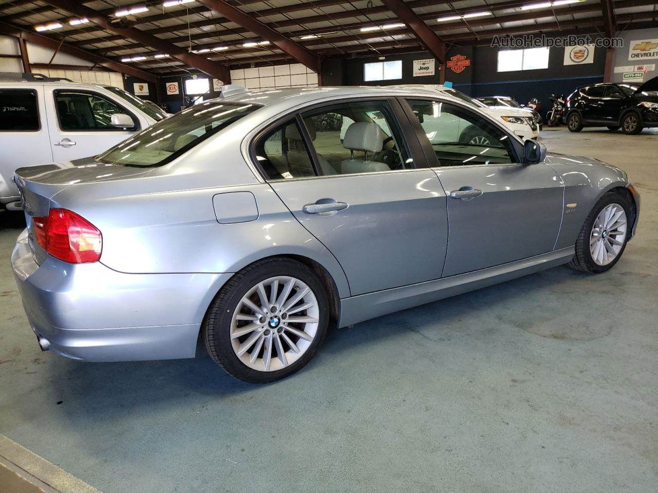 2011 Bmw 335 Xi Blue vin: WBAPL5C55BA917391