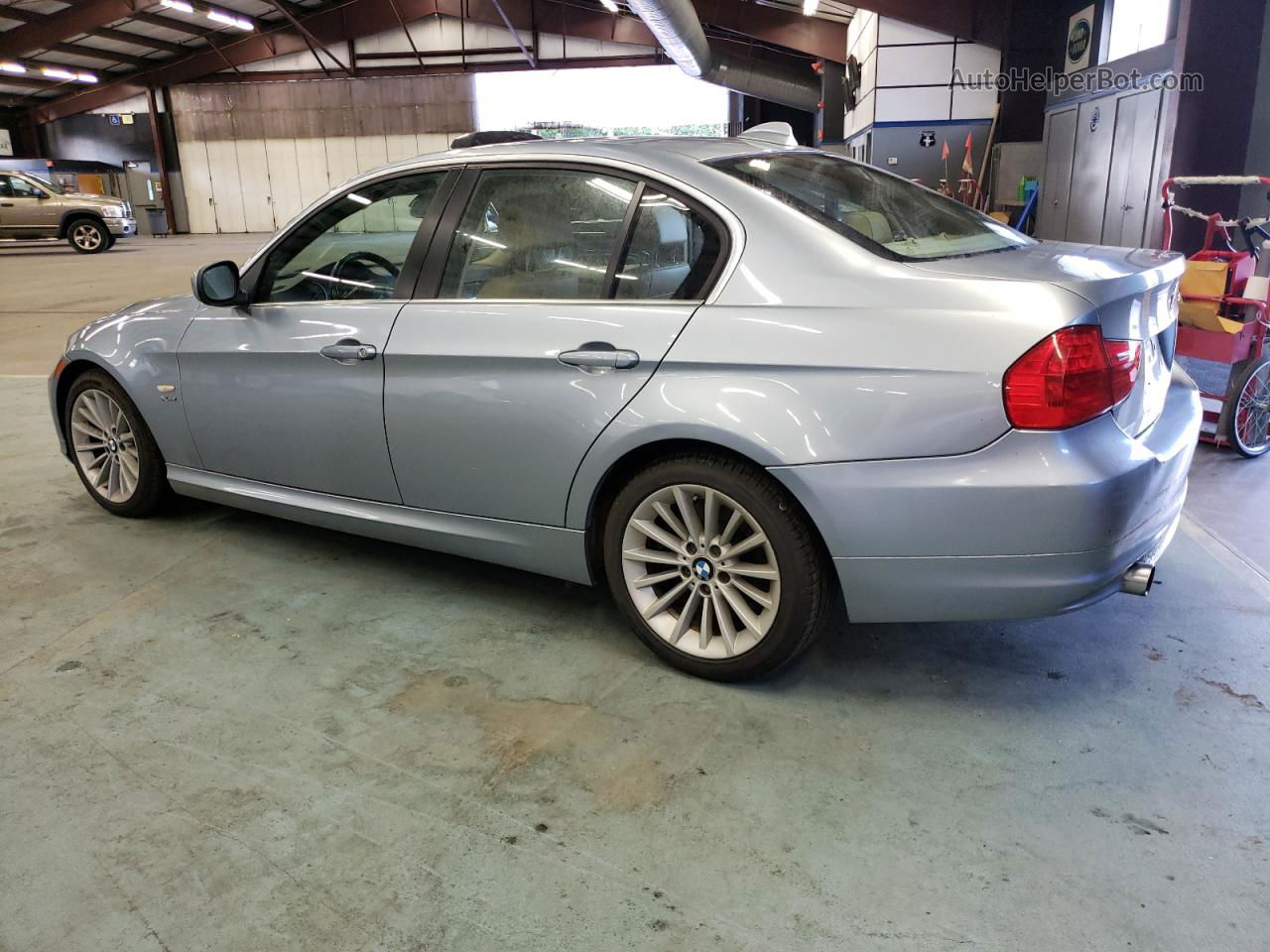 2011 Bmw 335 Xi Blue vin: WBAPL5C55BA917391