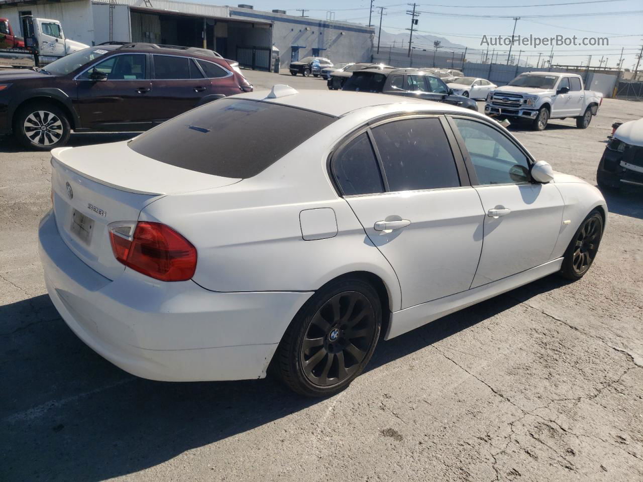 2008 Bmw 328 I Белый vin: WBAVA37588NL43799