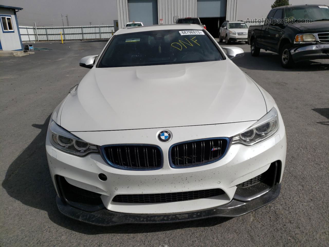 2015 Bmw M4  White vin: WBS3R9C50FK332301