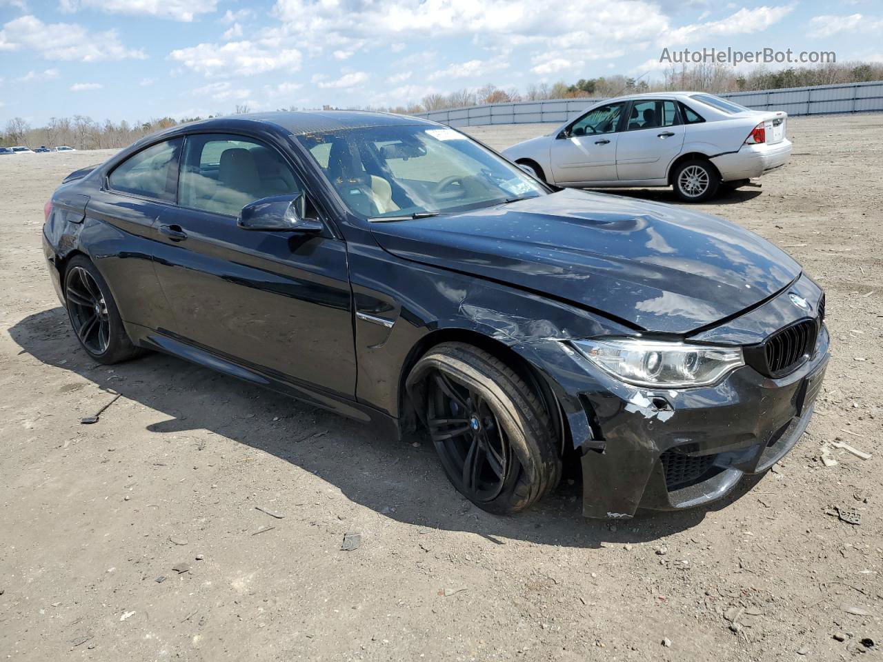 2015 Bmw M4  Черный vin: WBS3R9C51FK330475