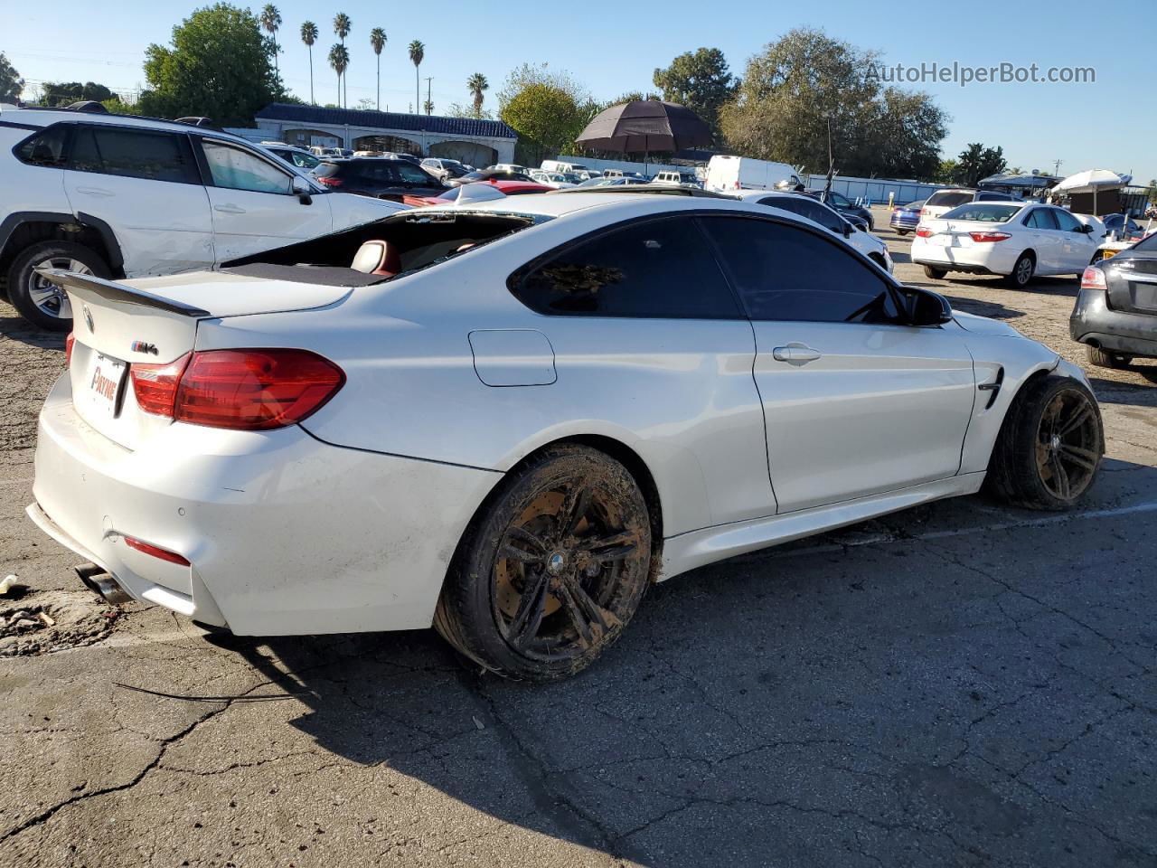 2015 Bmw M4  White vin: WBS3R9C51FK332548