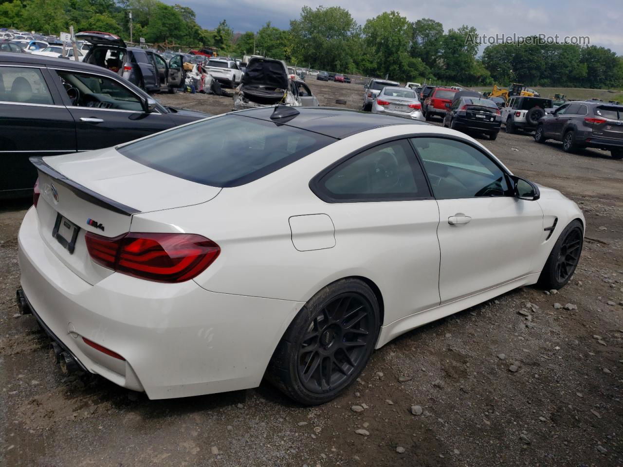 2016 Bmw M4  White vin: WBS3R9C51GK708599