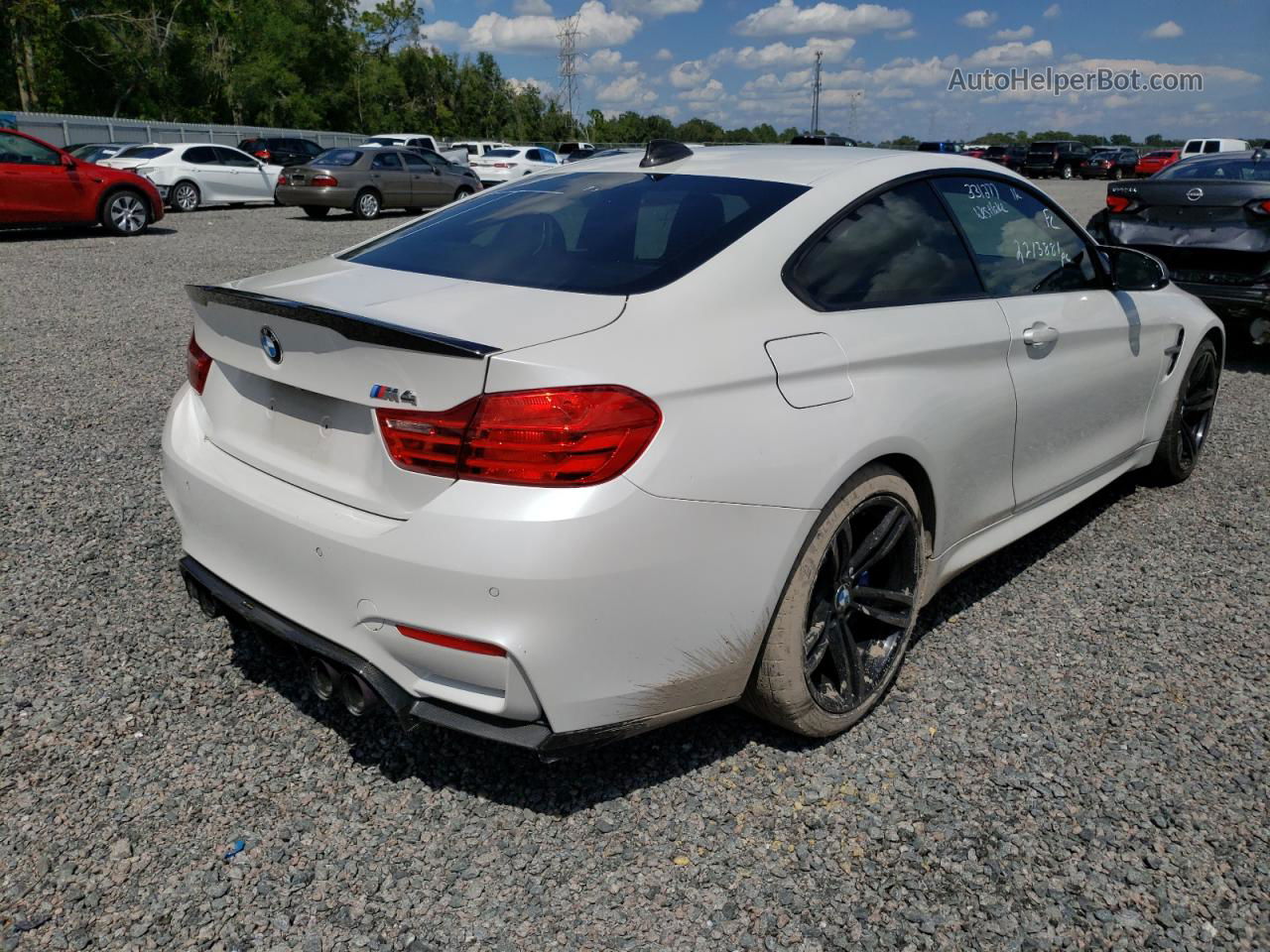 2015 Bmw M4  White vin: WBS3R9C52FK331277