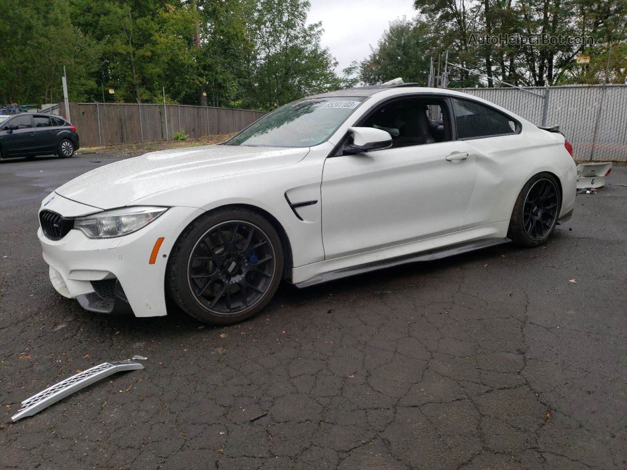 2015 Bmw M4  White vin: WBS3R9C52FK332056