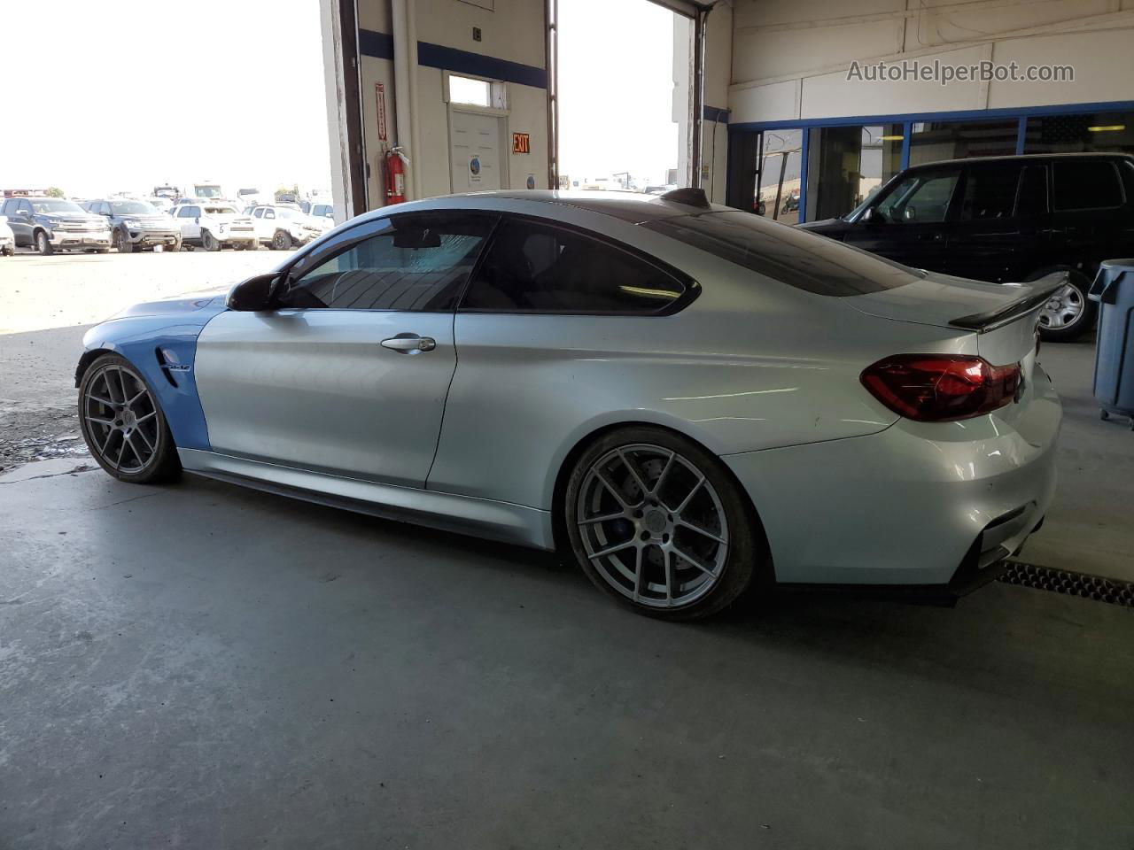 2015 Bmw M4 Двухцветный vin: WBS3R9C52FK333272