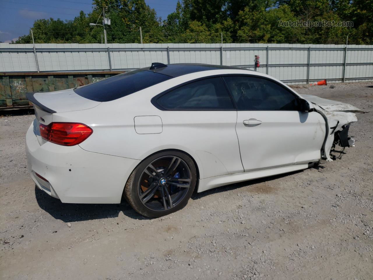 2015 Bmw M4  Белый vin: WBS3R9C53FF708630