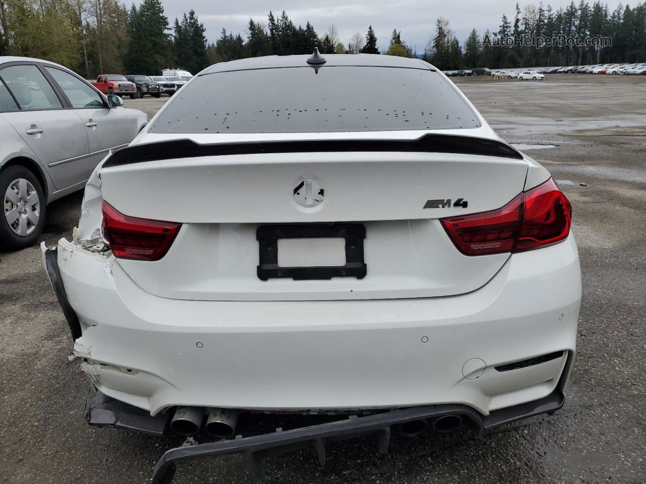 2015 Bmw M4  White vin: WBS3R9C53FK335290