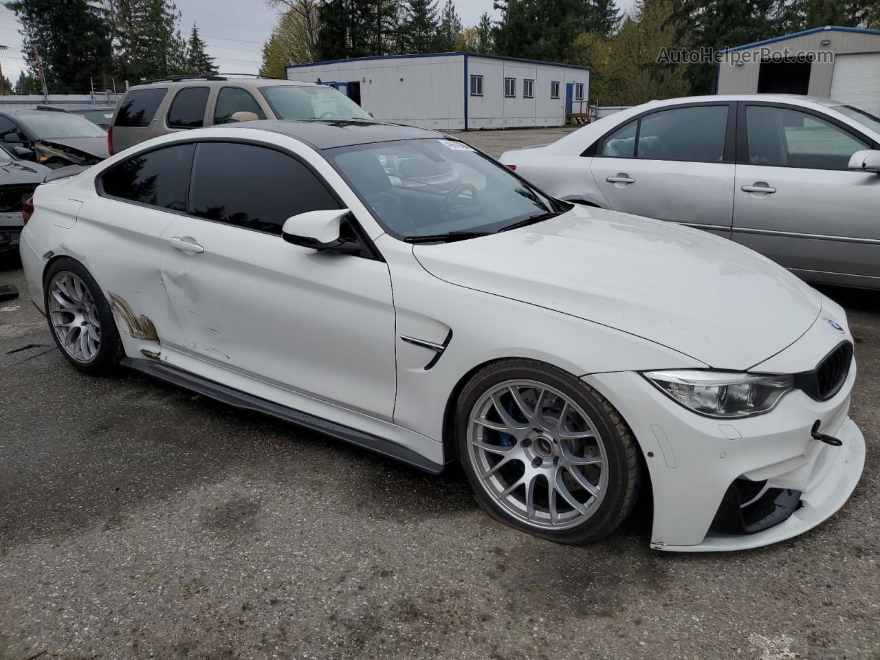 2015 Bmw M4  White vin: WBS3R9C53FK335290