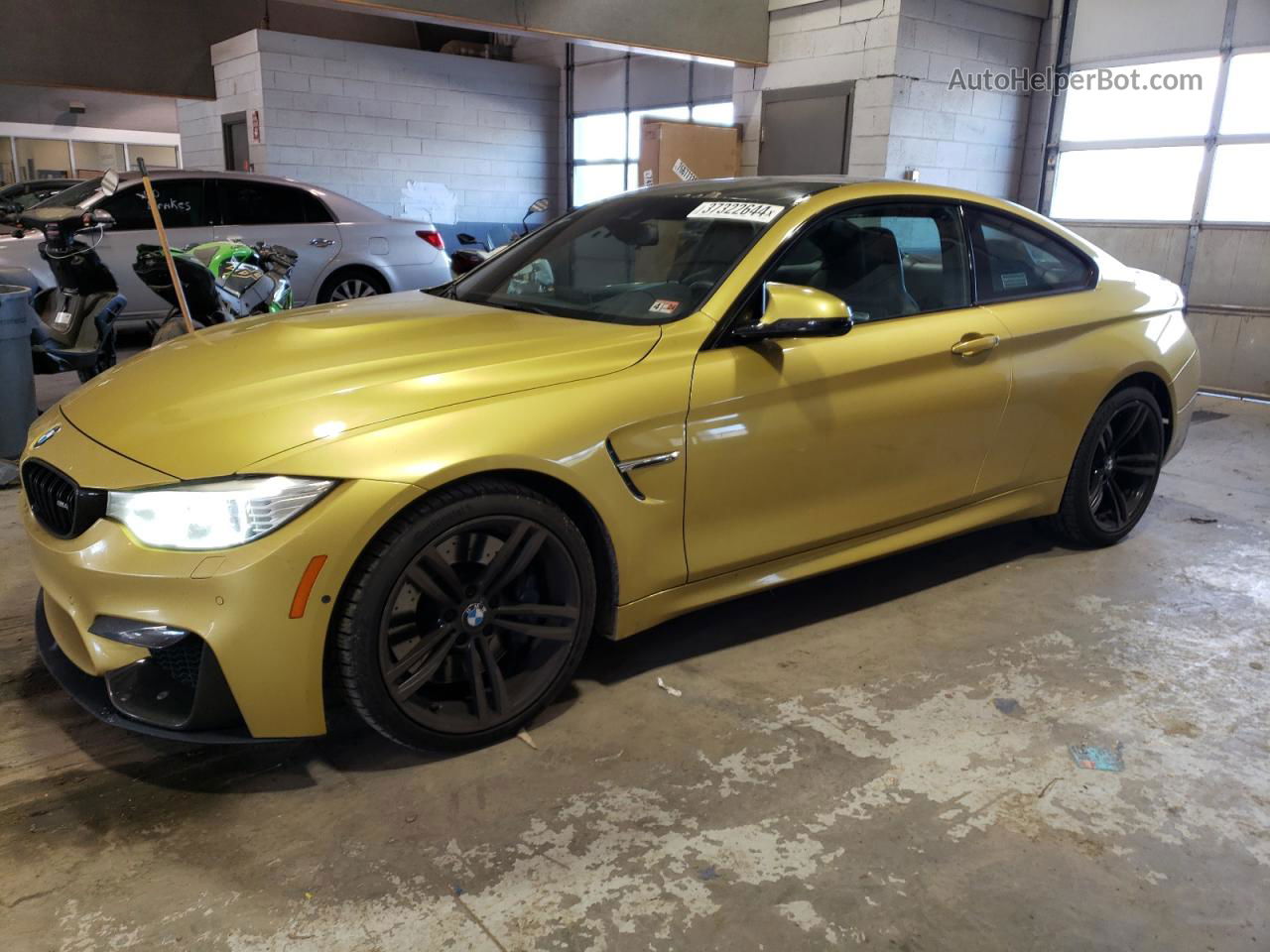 2015 Bmw M4  Gold vin: WBS3R9C55FF708841