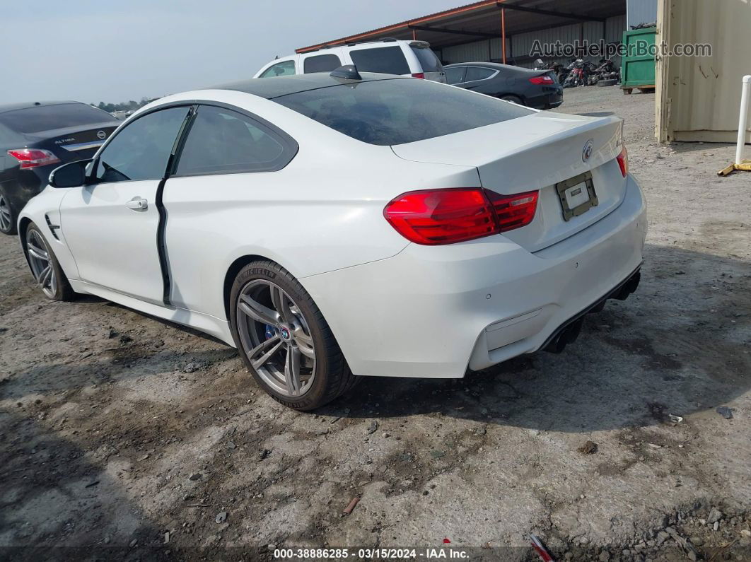 2015 Bmw M4   White vin: WBS3R9C56FK332139