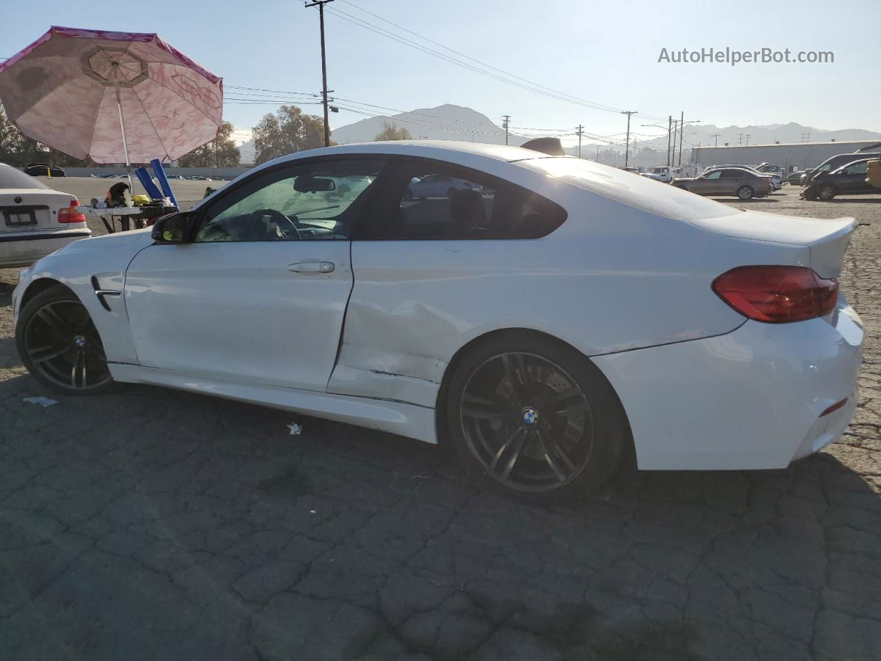 2015 Bmw M4  White vin: WBS3R9C56FK335266