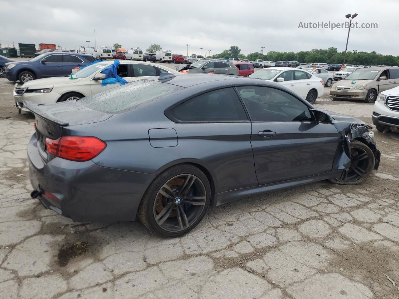 2016 Bmw M4  Черный vin: WBS3R9C56GK335723