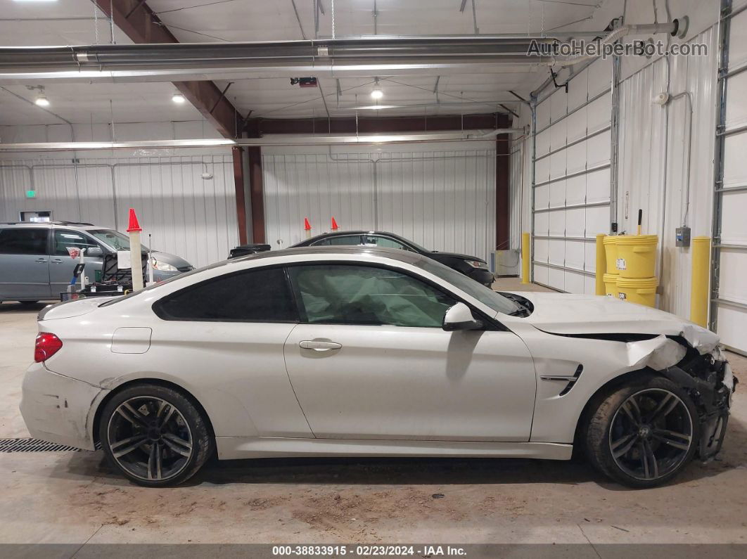 2016 Bmw M4   White vin: WBS3R9C56GK335754