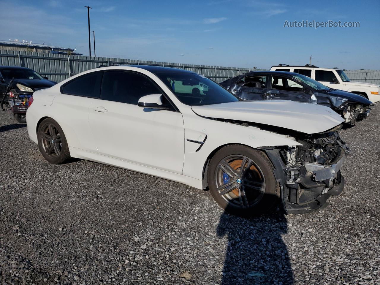 2016 Bmw M4  Белый vin: WBS3R9C56GK336290