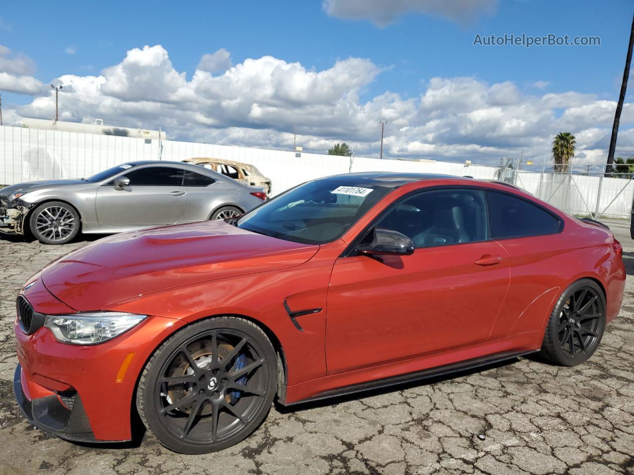 2015 Bmw M4  Оранжевый vin: WBS3R9C57FF708758