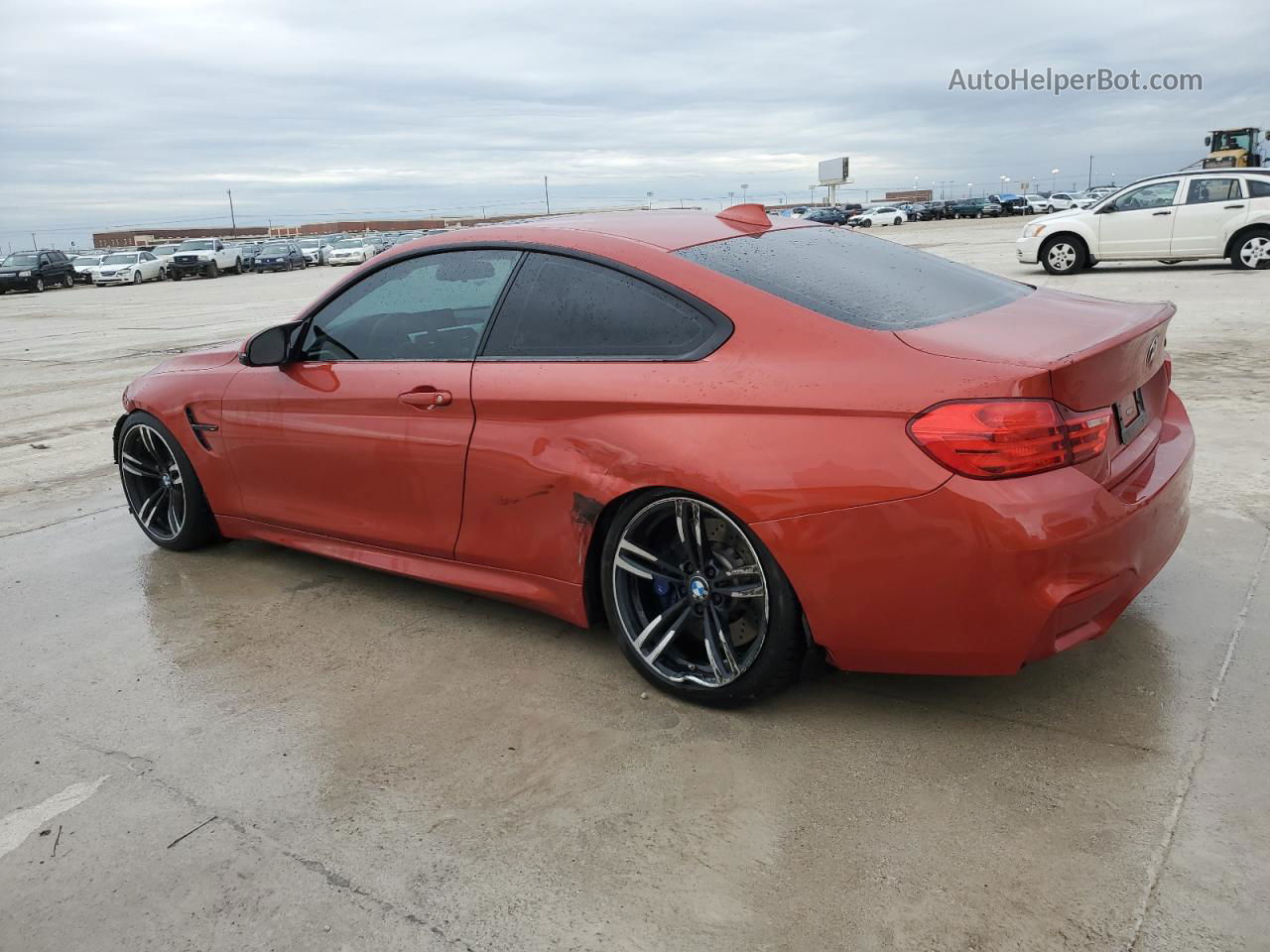 2016 Bmw M4  Оранжевый vin: WBS3R9C58GK337389