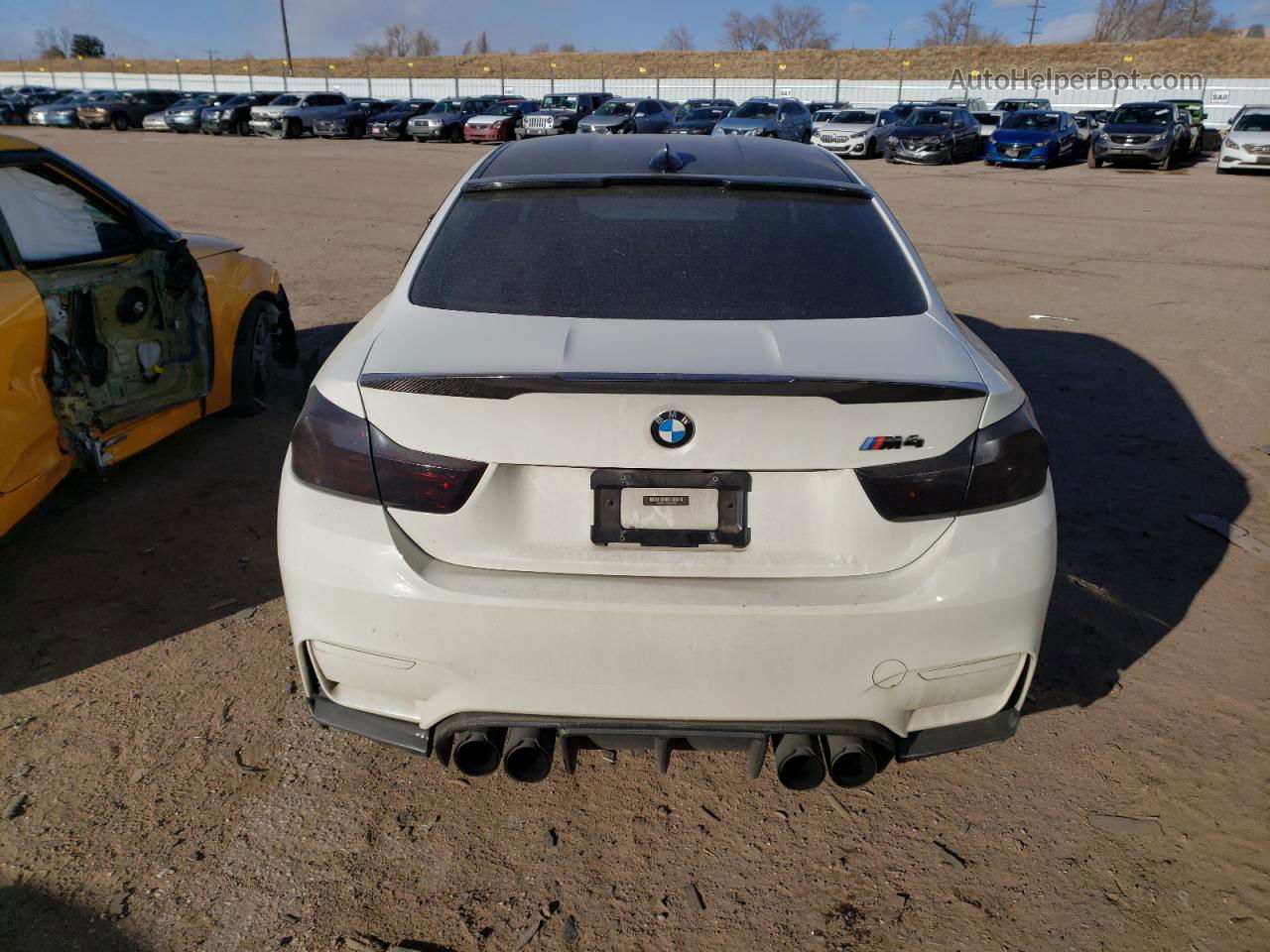 2016 Bmw M4  White vin: WBS3R9C58GK338509