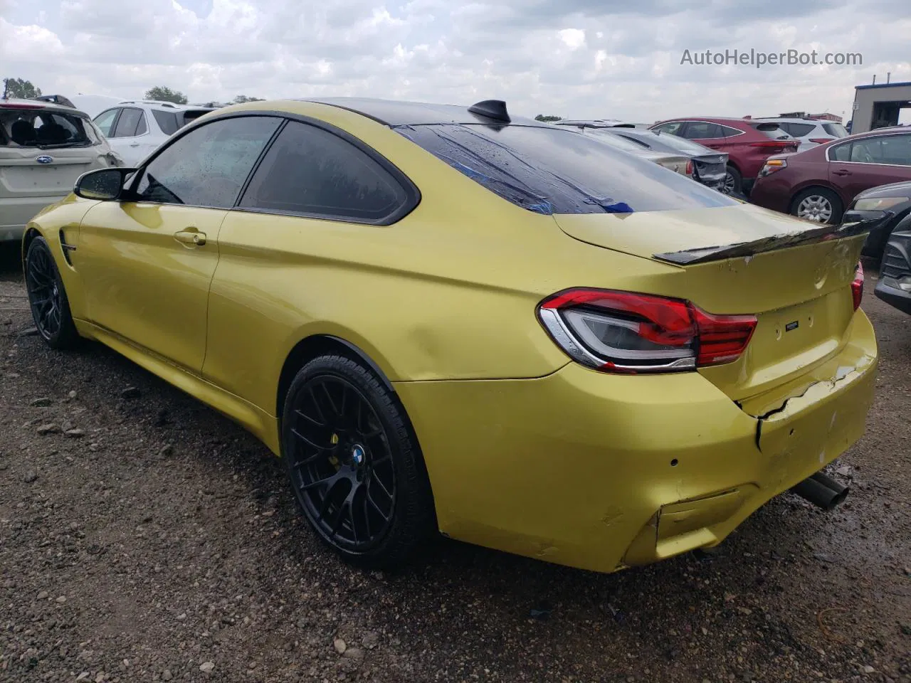 2015 Bmw M4  Желтый vin: WBS3R9C59FK329736