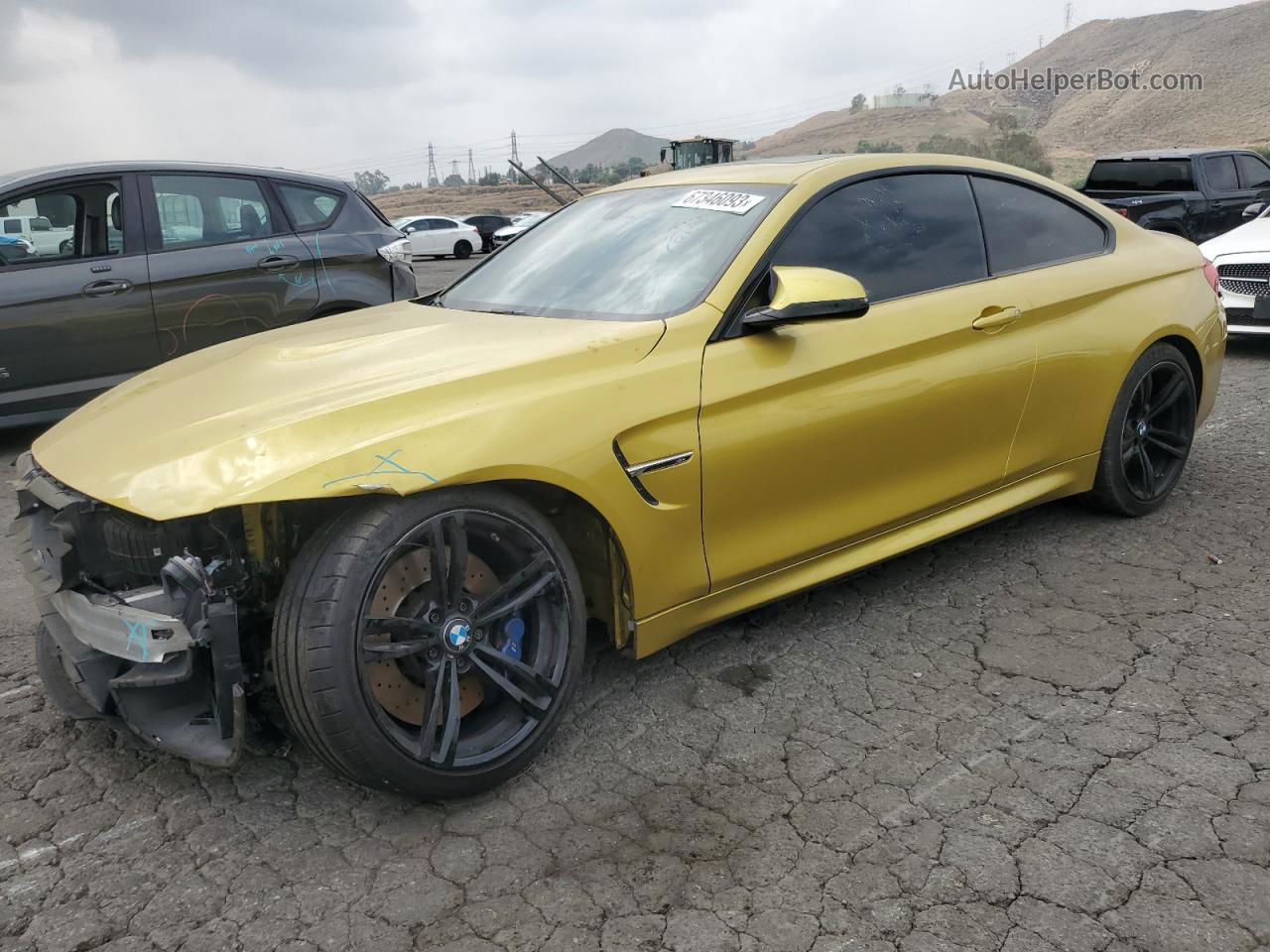 2015 Bmw M4  Gold vin: WBS3R9C59FK332930