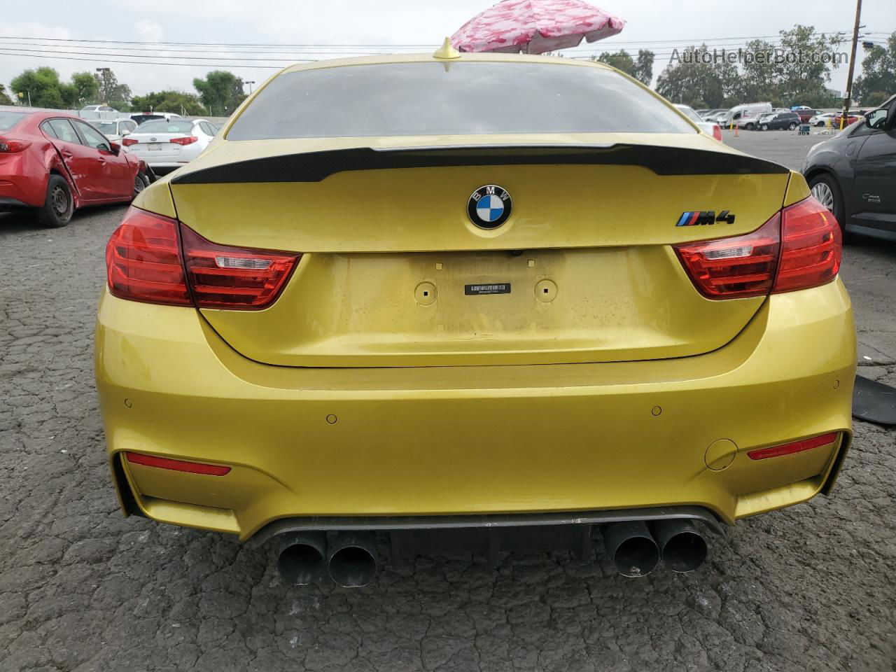 2015 Bmw M4  Gold vin: WBS3R9C59FK332930