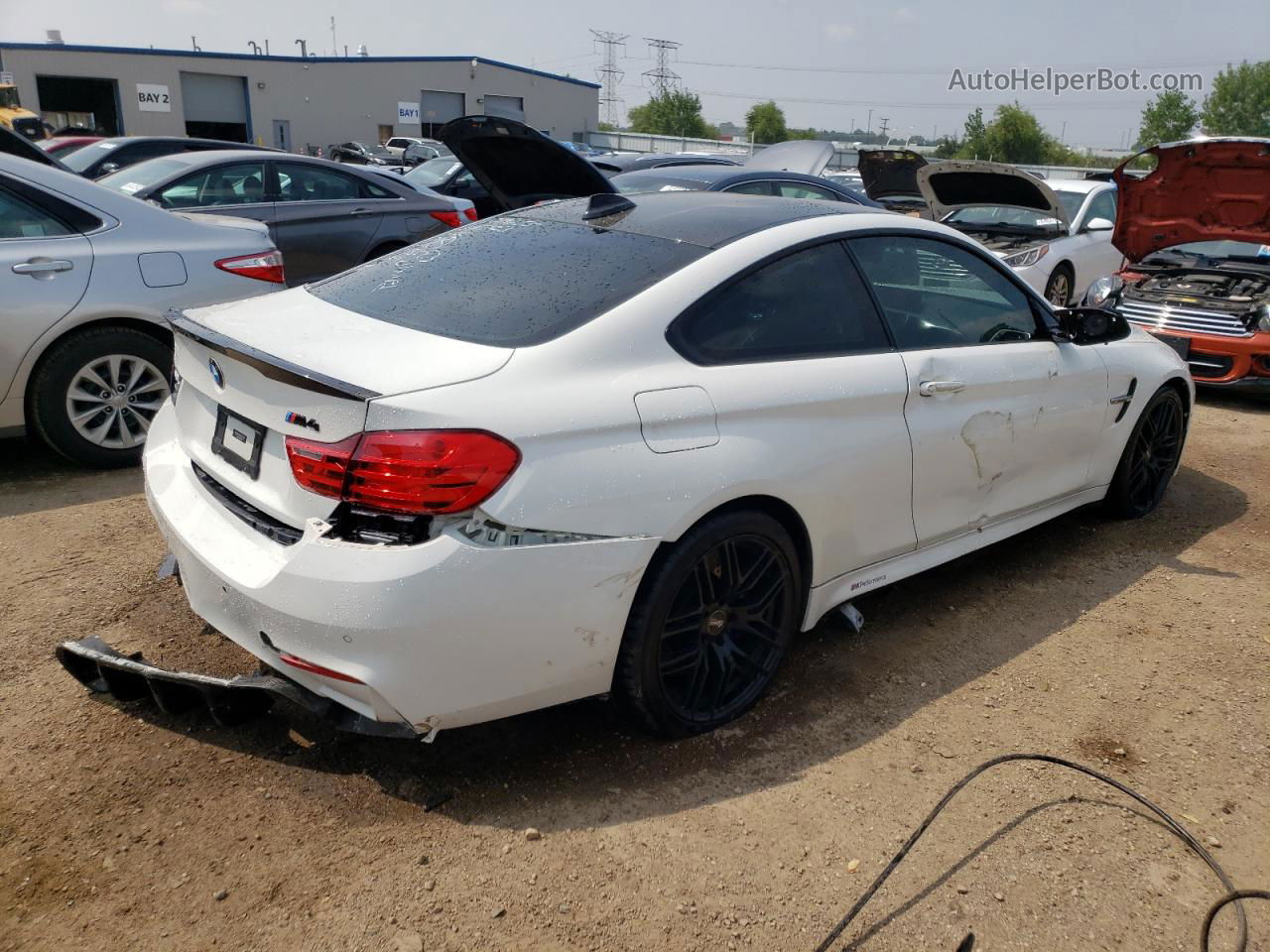 2016 Bmw M4  White vin: WBS3R9C59GK338583