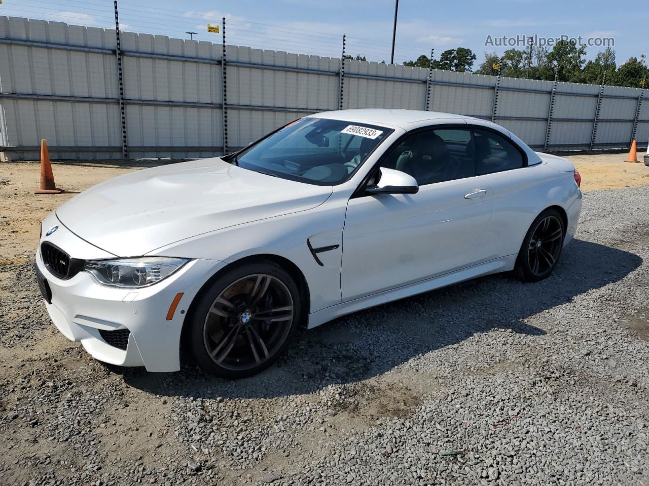 2016 Bmw M4  White vin: WBS3U9C56GP968854