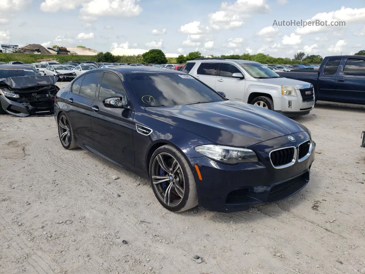 Цена и история 2014 Bmw M5 4.4l 8 vin: WBSFV9C54ED097459 | AutoHelperBot