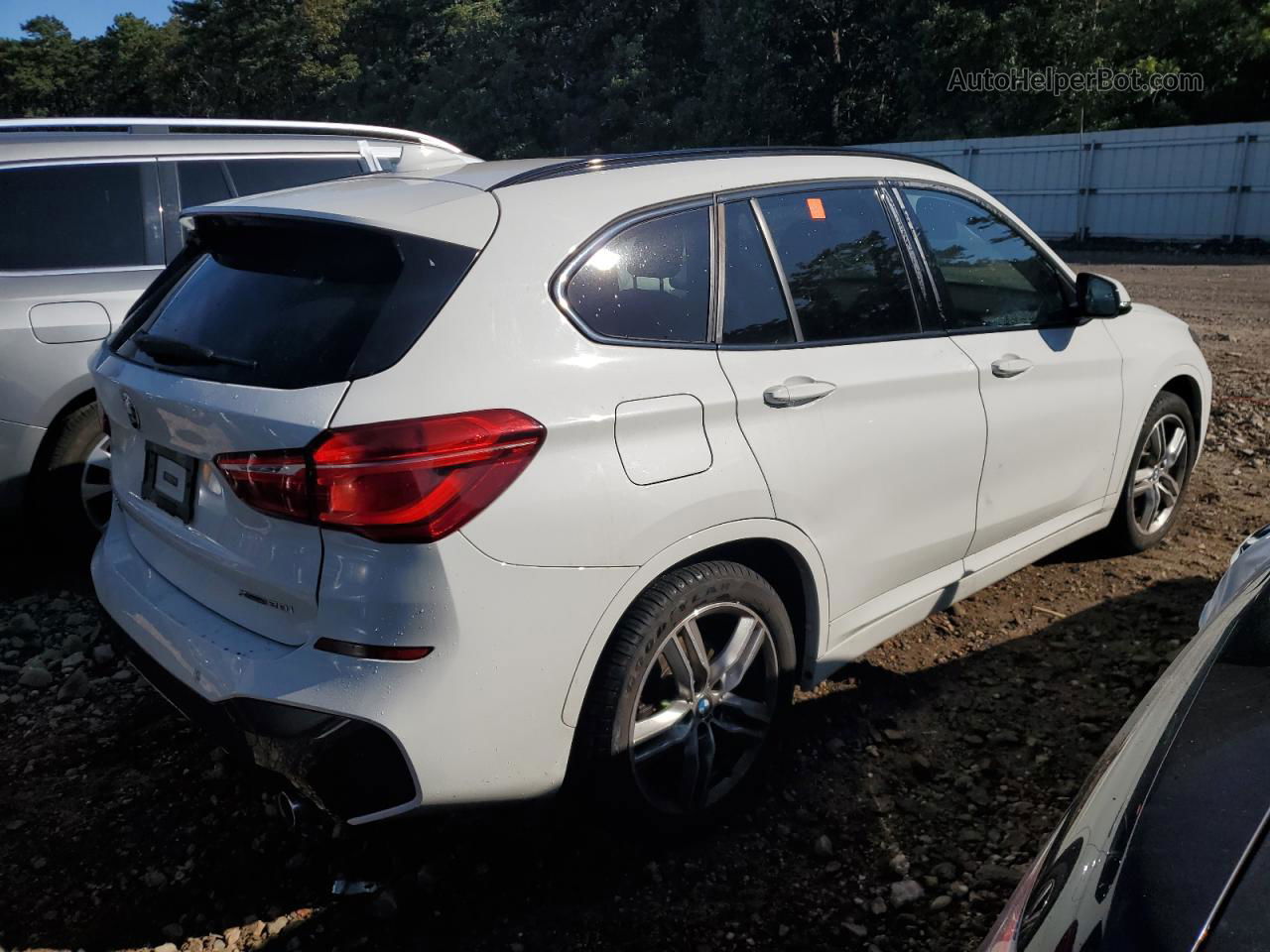 2018 Bmw X1 Xdrive28i White vin: WBXHT3C37J5L29559