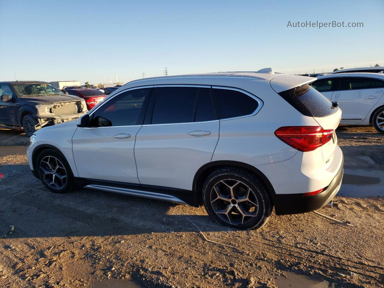 2018 Bmw X1 Xdrive28i White vin: WBXHT3C38J5L32034