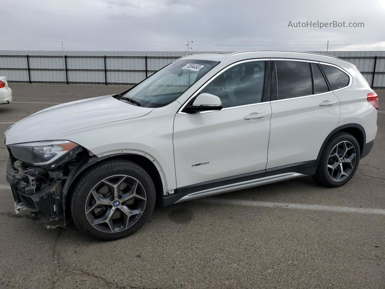 2018 Bmw X1 Xdrive28i White vin: WBXHT3Z36J4A66481