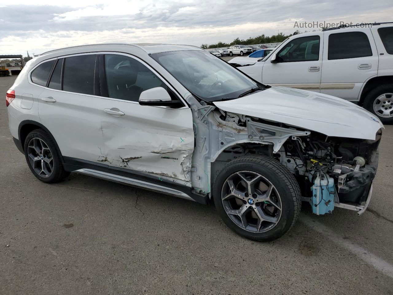 2018 Bmw X1 Xdrive28i White vin: WBXHT3Z36J4A66481