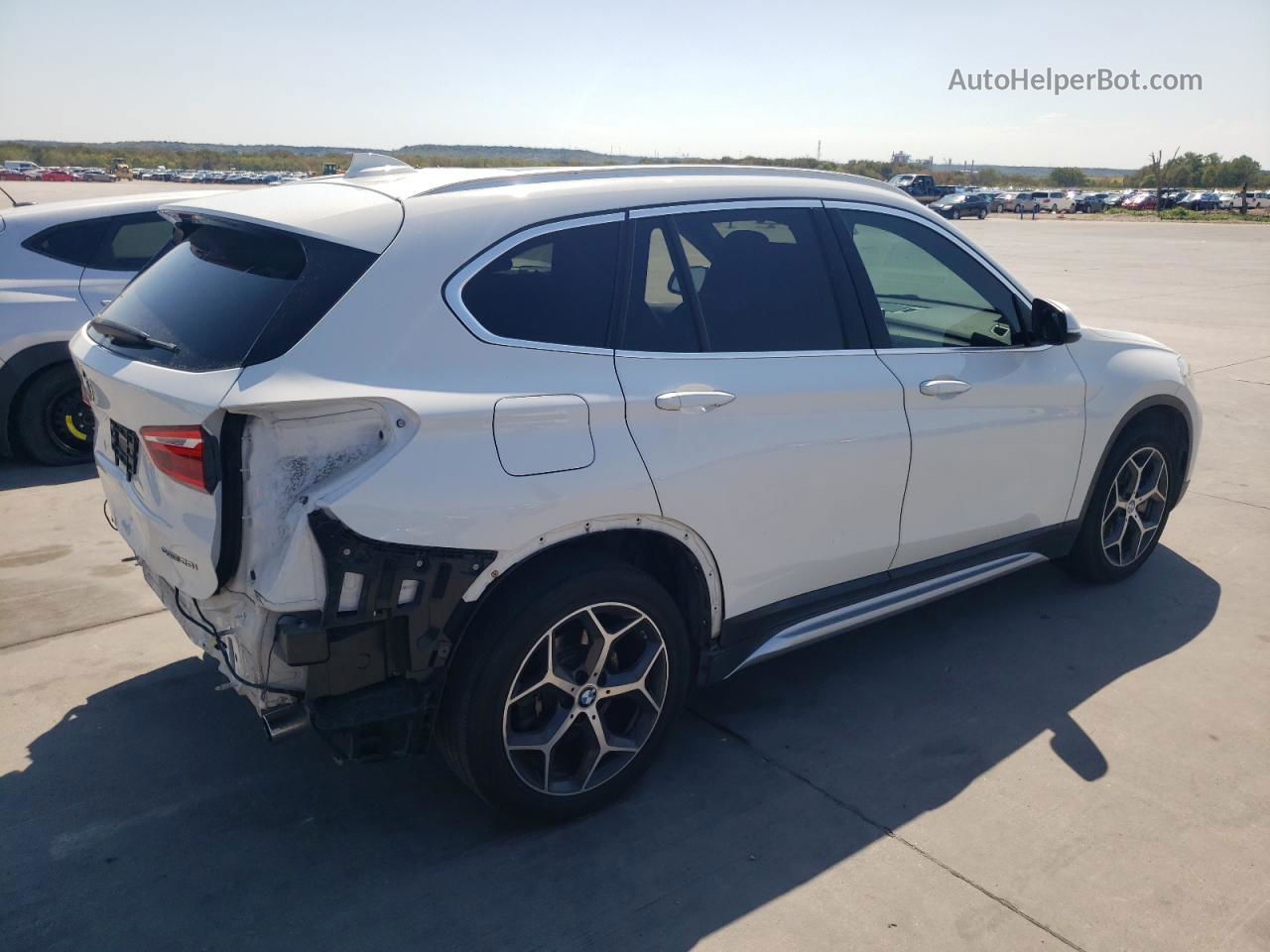 2018 Bmw X1 Sdrive28i White vin: WBXHU7C30J5L07567