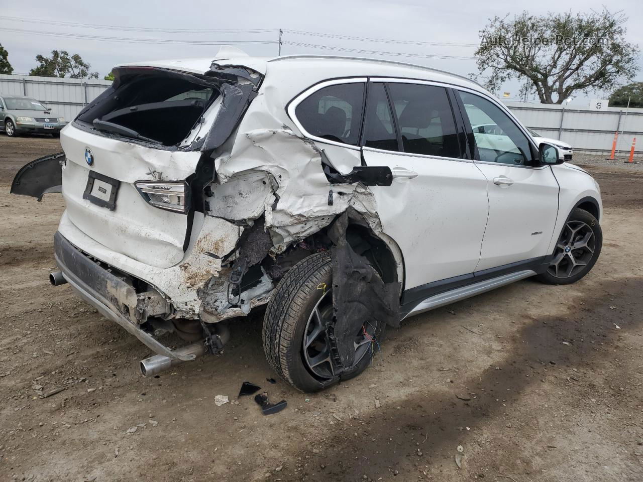 2018 Bmw X1 Sdrive28i White vin: WBXHU7C38J5H39374