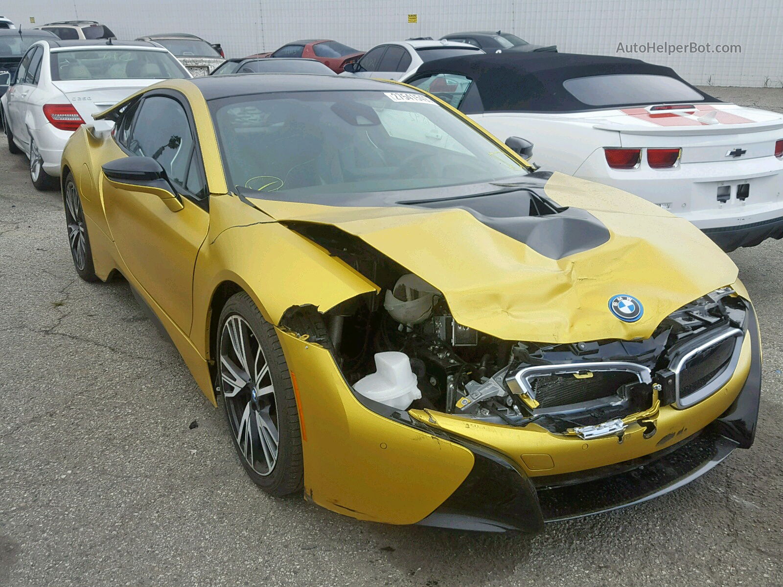 gold bmw i8