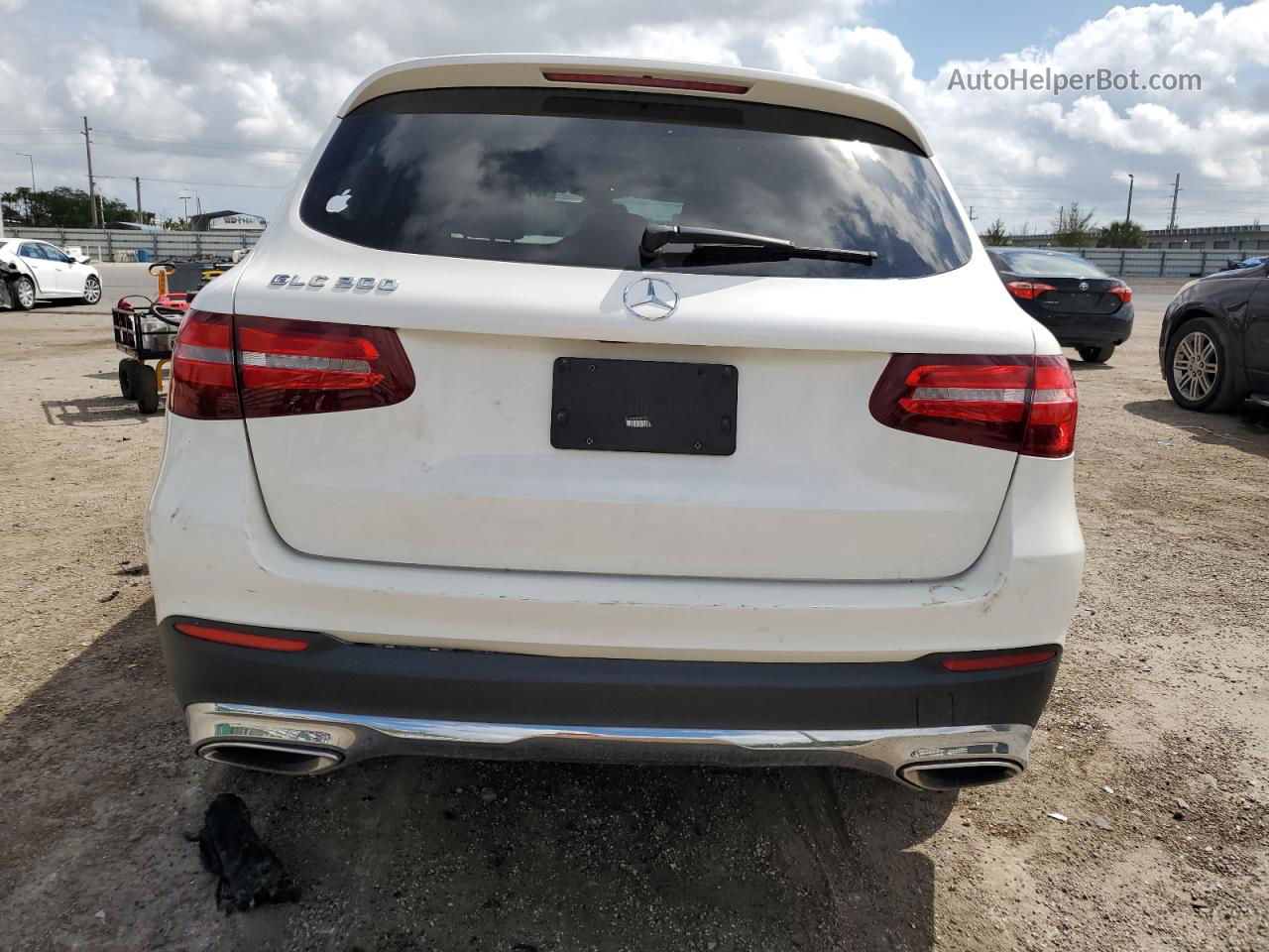 2019 Mercedes-benz Glc 300 White vin: WDC0G4JB0KF498990