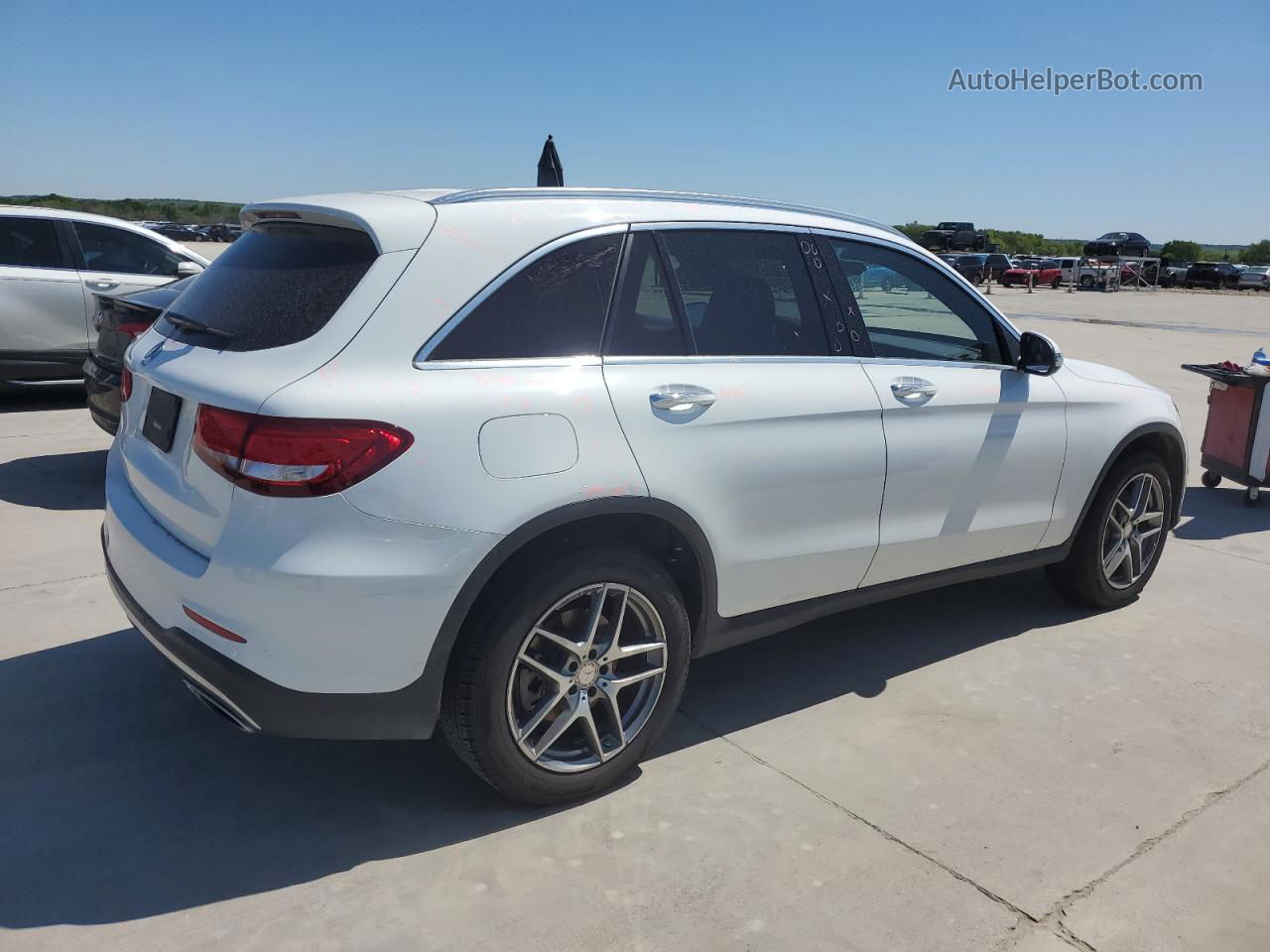 2016 Mercedes-benz Glc 300 White vin: WDC0G4JB1GF023646