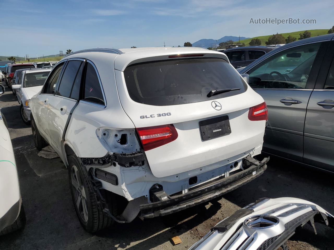 2019 Mercedes-benz Glc 300 White vin: WDC0G4JB1KV117878