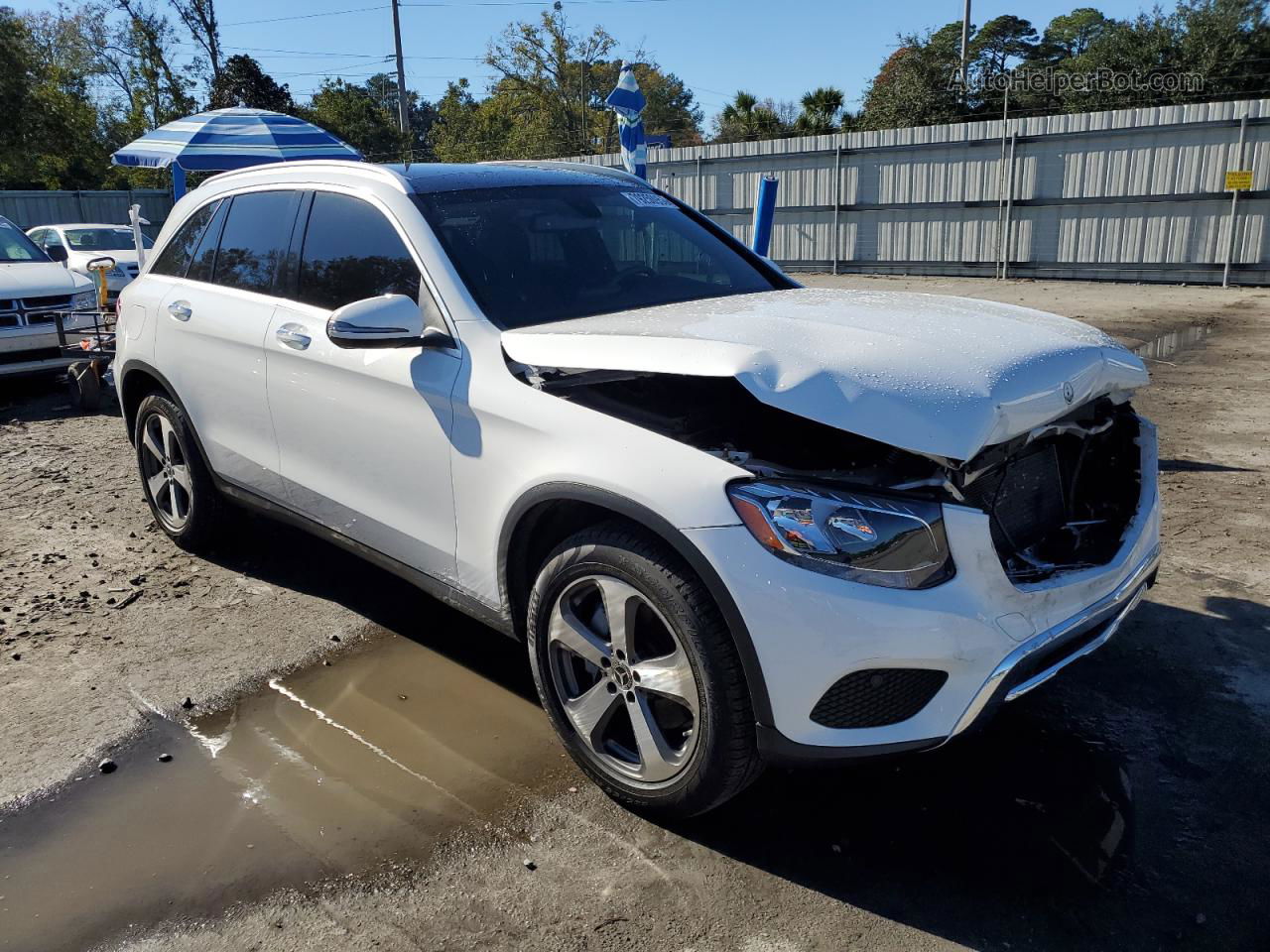 2019 Mercedes-benz Glc 300 White vin: WDC0G4JB1KV126189