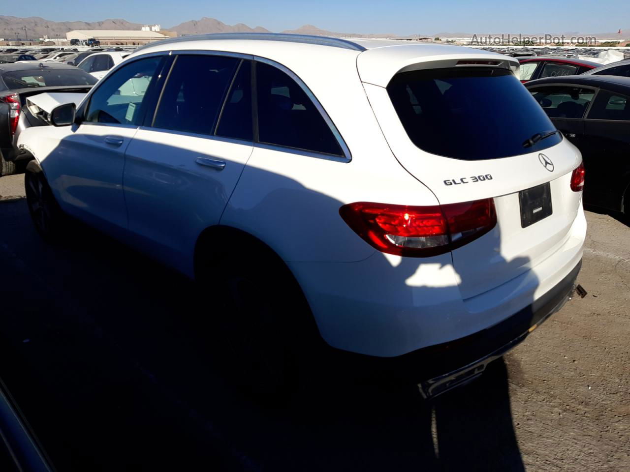 2019 Mercedes-benz Glc 300 White vin: WDC0G4JB1KV128167